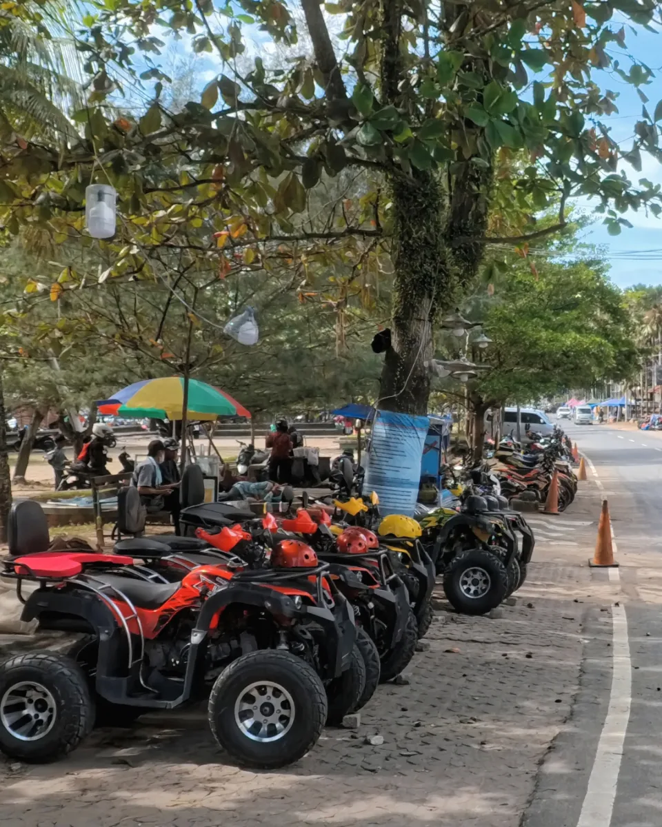 Motos in Cancún — WHITE PHOTO